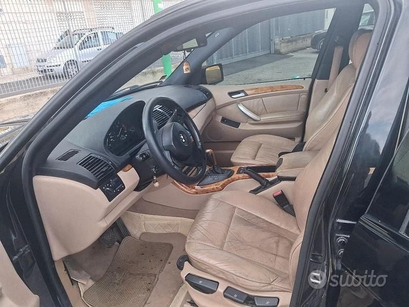 Nero Usata 2002 BMW X5 SUV | 4000 € (Super prezzo) - Immagine 1/4