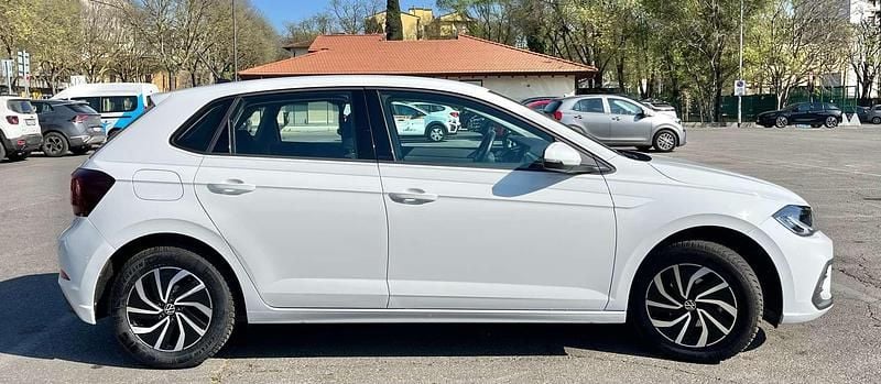 Usata VW Polo Life 95 CV (69 kW) 2023 Bianco Utilitaria