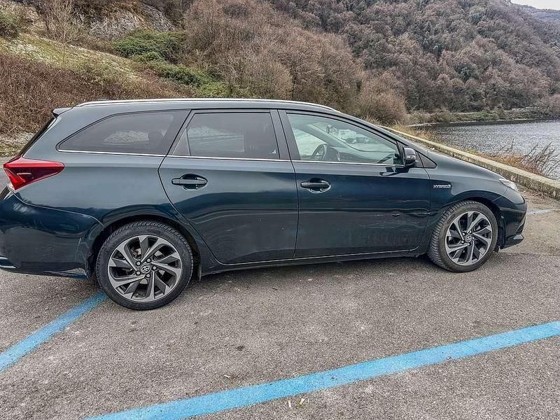 Usata Toyota Auris Touring Sports Lounge 99 CV (72 kW) 2015 Station wagon