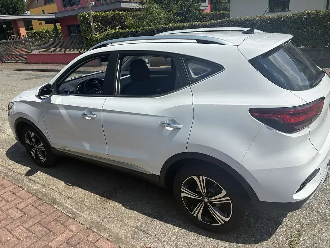 Usata MG ZS Comfort 106 CV (77 kW) 2024 SUV