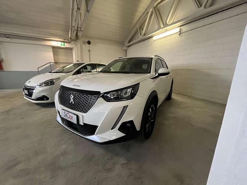 Bianco Usata 2020 Peugeot 2008 Allure SUV | 12.800 € (Buon prezzo) - Immagine 1/4