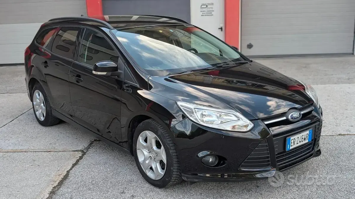 Usata Ford Focus 115 CV (84 kW) 2013 Nero Station wagon