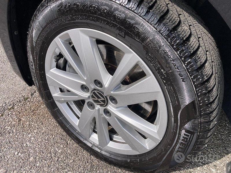 Usata VW Touran Business 150 CV (110 kW) 2021 Nero Monovolume