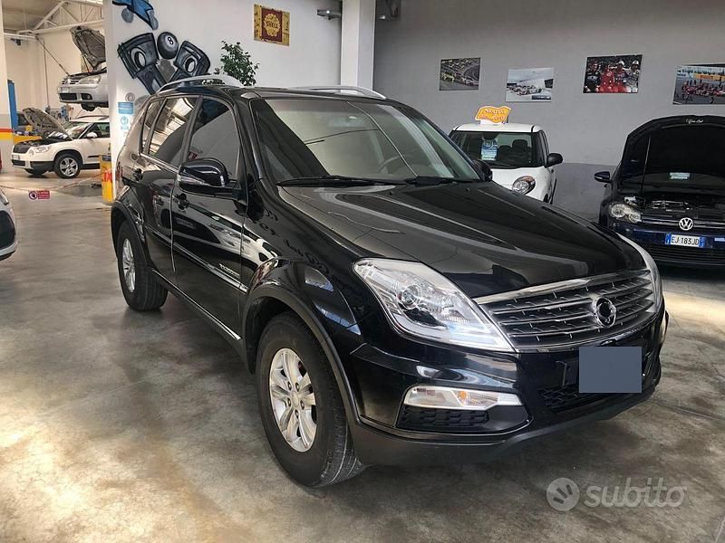 Usata SsangYong Rexton 155 CV (114 kW) 2013 Nero SUV