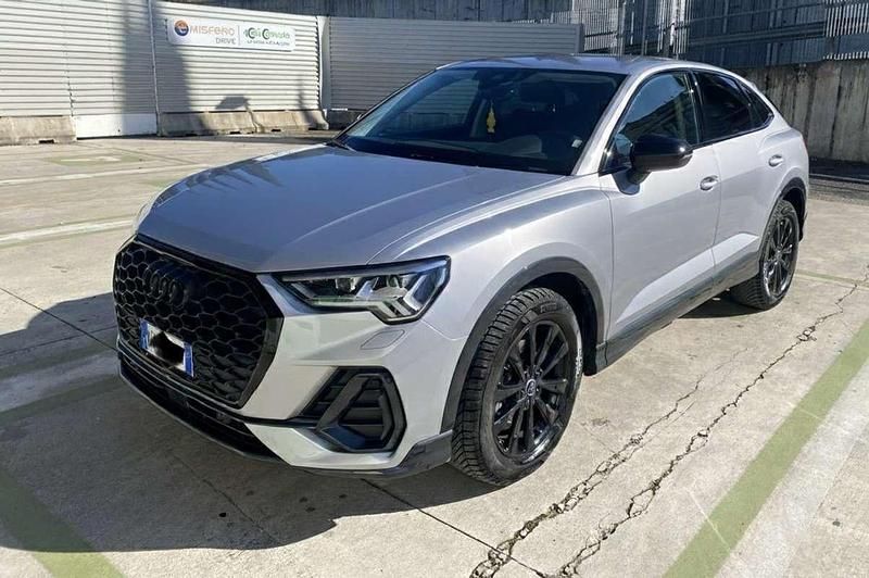 Usata Audi Q3 Sportback Business 150 CV (110 kW) 2023 Argento SUV