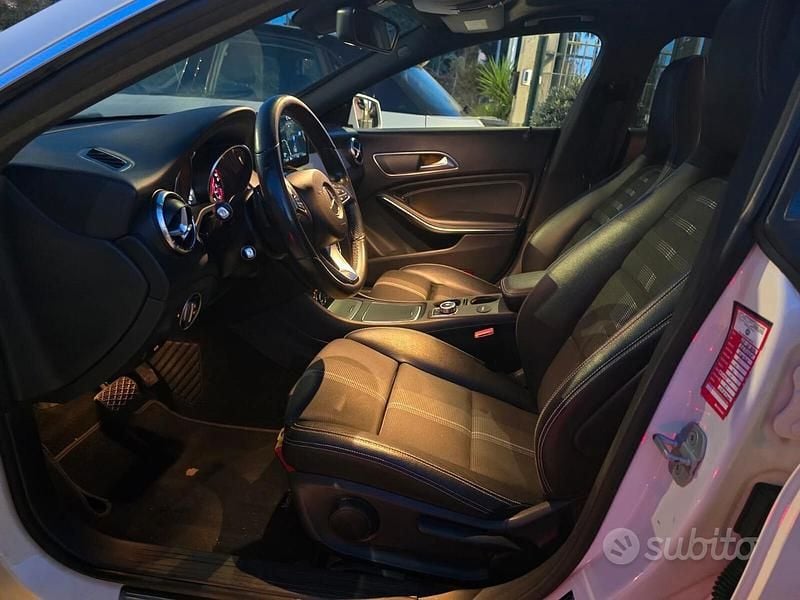 Usata Mercedes CLA220 Premium 176 CV (129 kW) 2018 Bianco Berlina