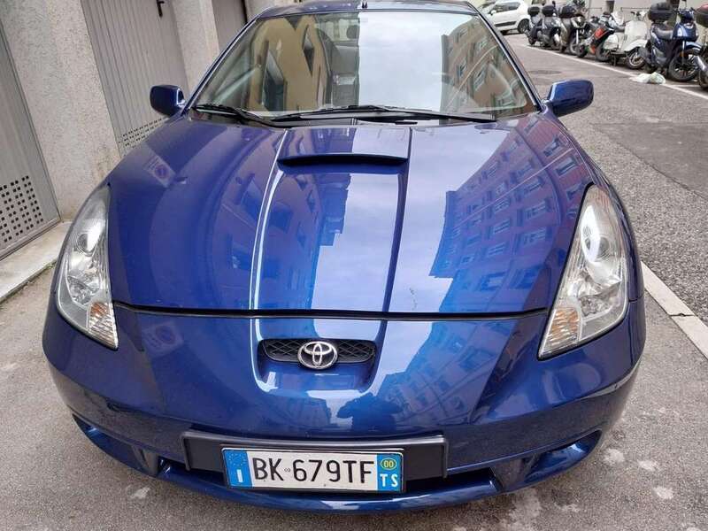 Usato 2000 Toyota Celica 1.8 Benzin 143 CV (8.900 €)