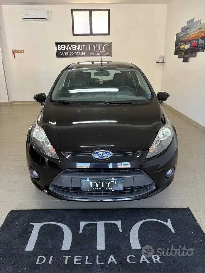 Usata Ford Fiesta Titanium 68 CV (50 kW) 2010 Nero Berlina