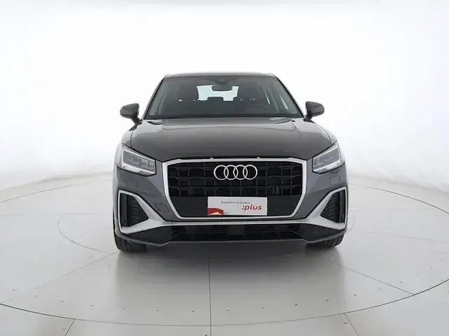 Usata Audi Q2 S-Line 116 CV (85 kW) 2025 Grigio daytona perlato SUV