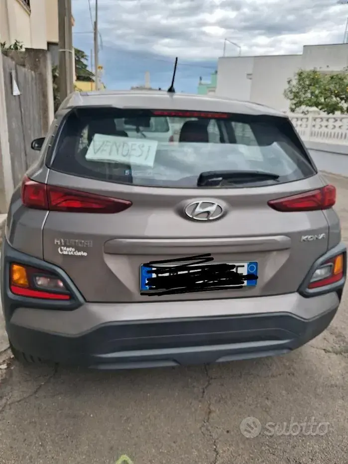 Usata Hyundai Kona 120 CV (88 kW) 2018 Grigio SUV