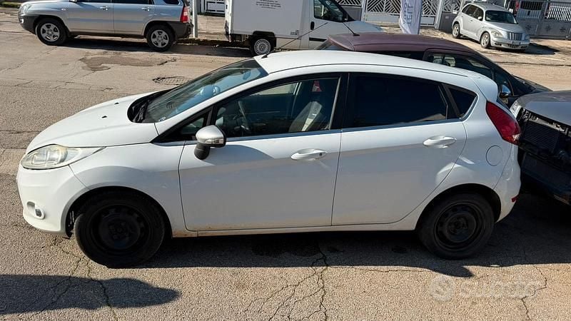 Usata Ford Fiesta 2009 Bianco Utilitaria
