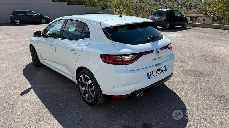 Usata Renault Mégane IV Bose Edition 110 CV (80 kW) 2016 Bianco Berlina