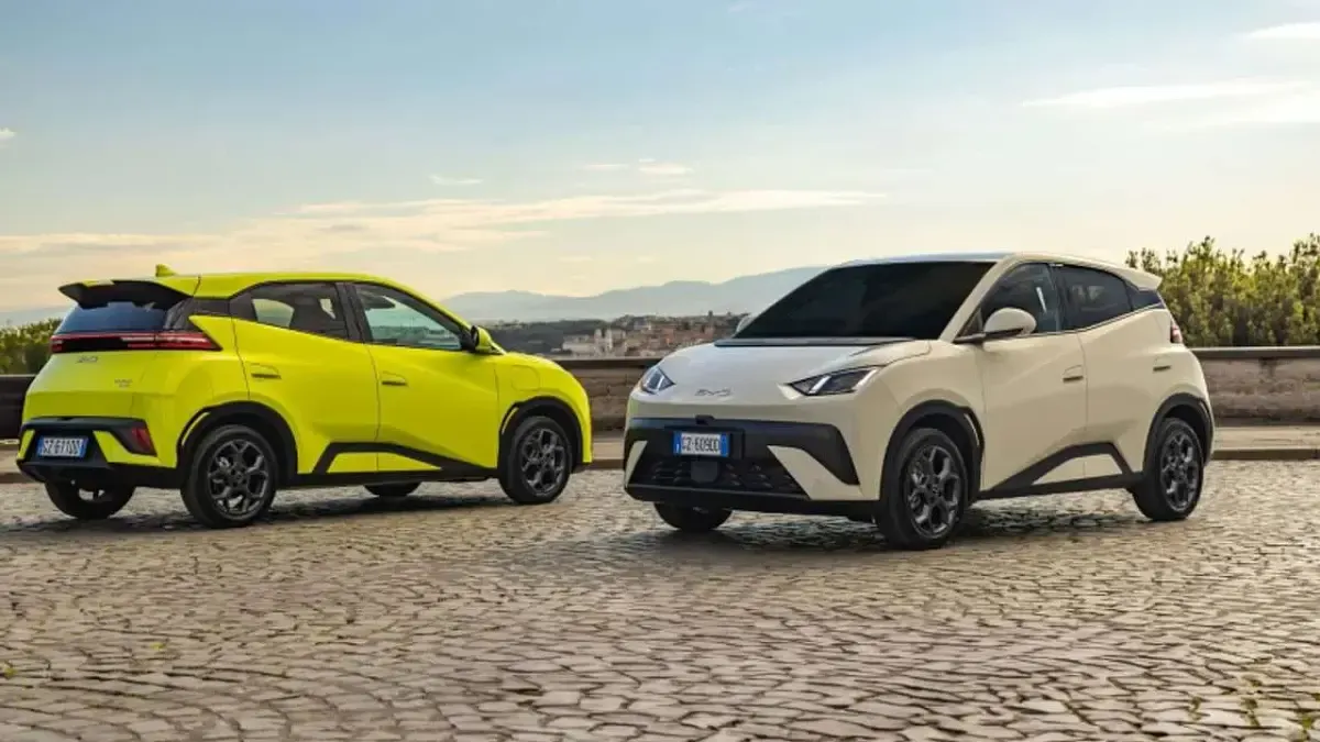 Nuova BYD Dolphin Surf Active 35 kW (48 CV) 2026 Argento Utilitaria