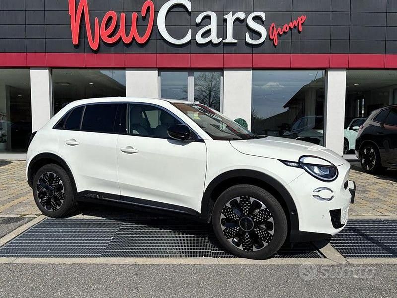 Usata Fiat 600 La Prima 110 CV (80 kW) 2025 Bianco SUV