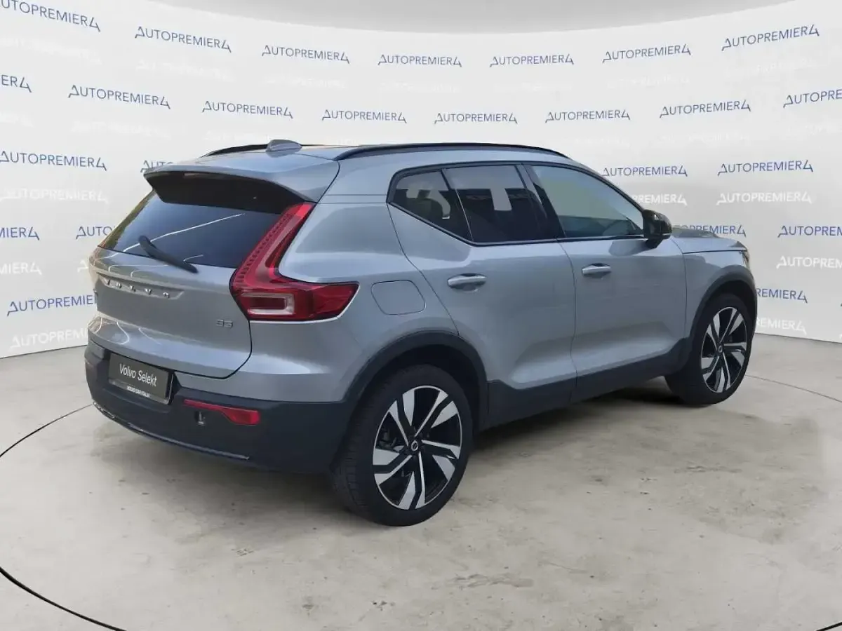 Usata Volvo XC40 120 CV (88 kW) 2026 Argento SUV