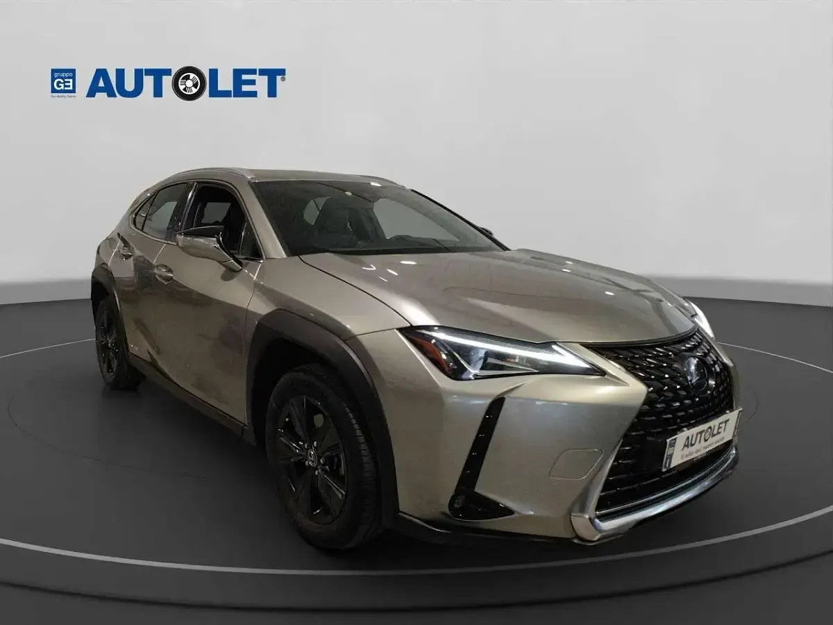 Usata Lexus UX Executive Line 145 CV (106 kW) 2022 Grigio SUV
