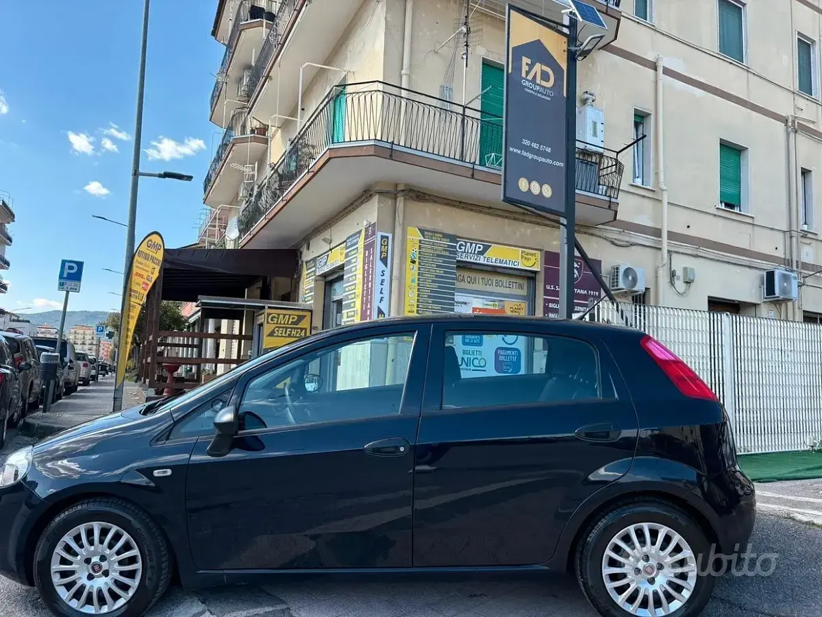 Begagnad Fiat Punto Street 95 HK (69 kW) 2018 Blå Halvkombi