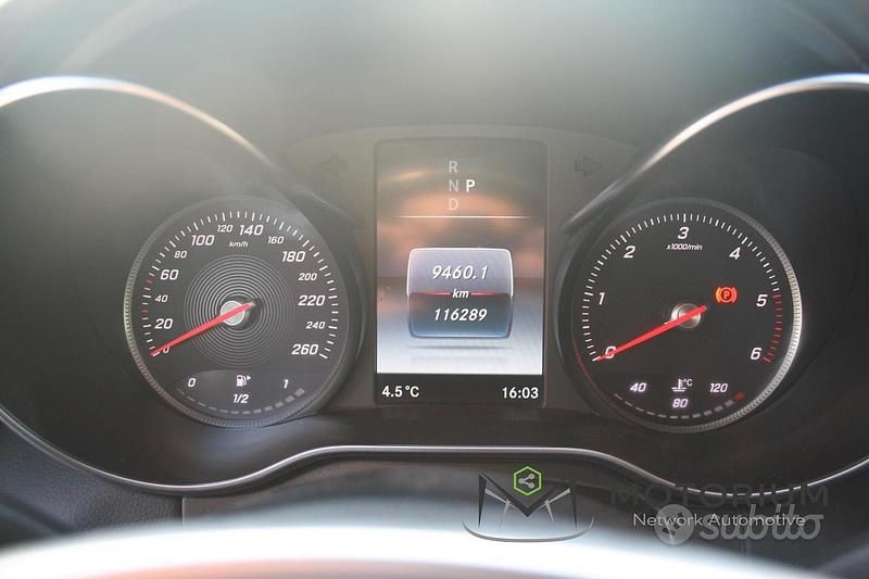 Usata Mercedes C250 Premium Plus 204 CV (150 kW) 2017 Bianco Coupé