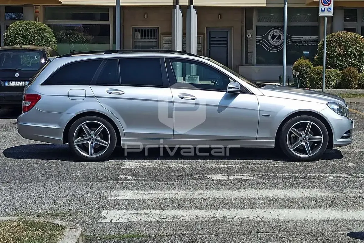 Usata Mercedes C200 Executive 136 CV (100 kW) 2012 Grigio Station wagon