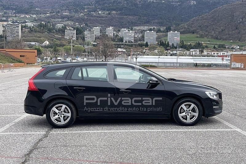 Usata Volvo V60 Kinetic 150 CV (110 kW) 2016 Nero Station wagon