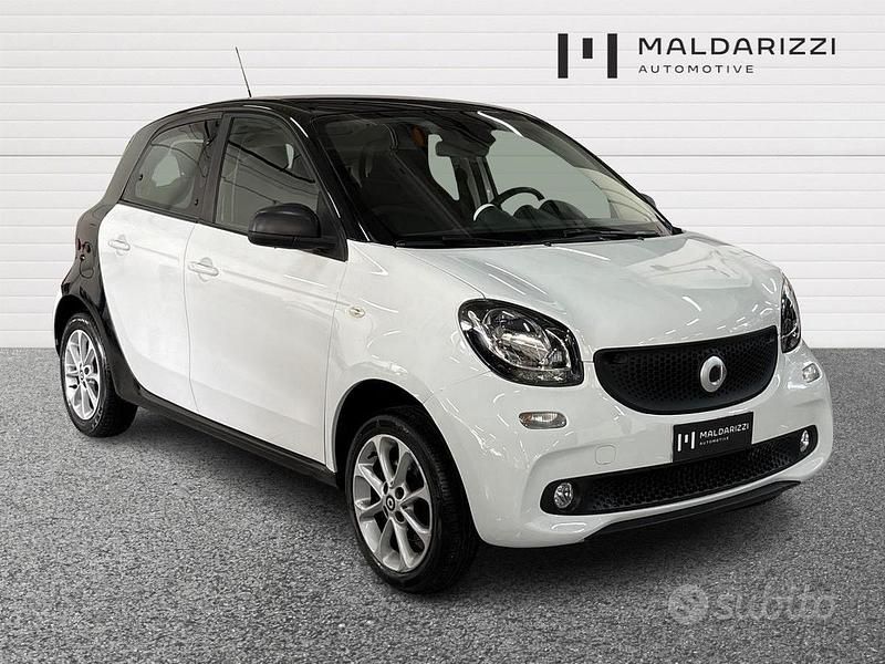 Usata Smart ForFour 71 CV (52 kW) 2017 Bianco Utilitaria