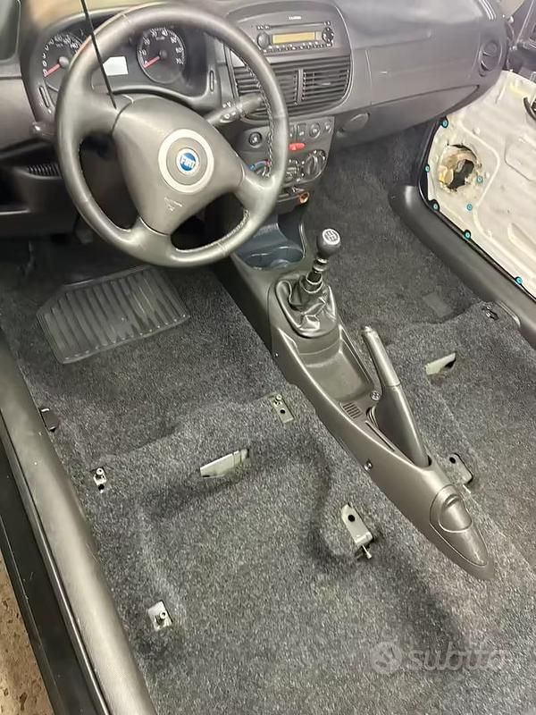 Usata Fiat Punto 2005 Utilitaria