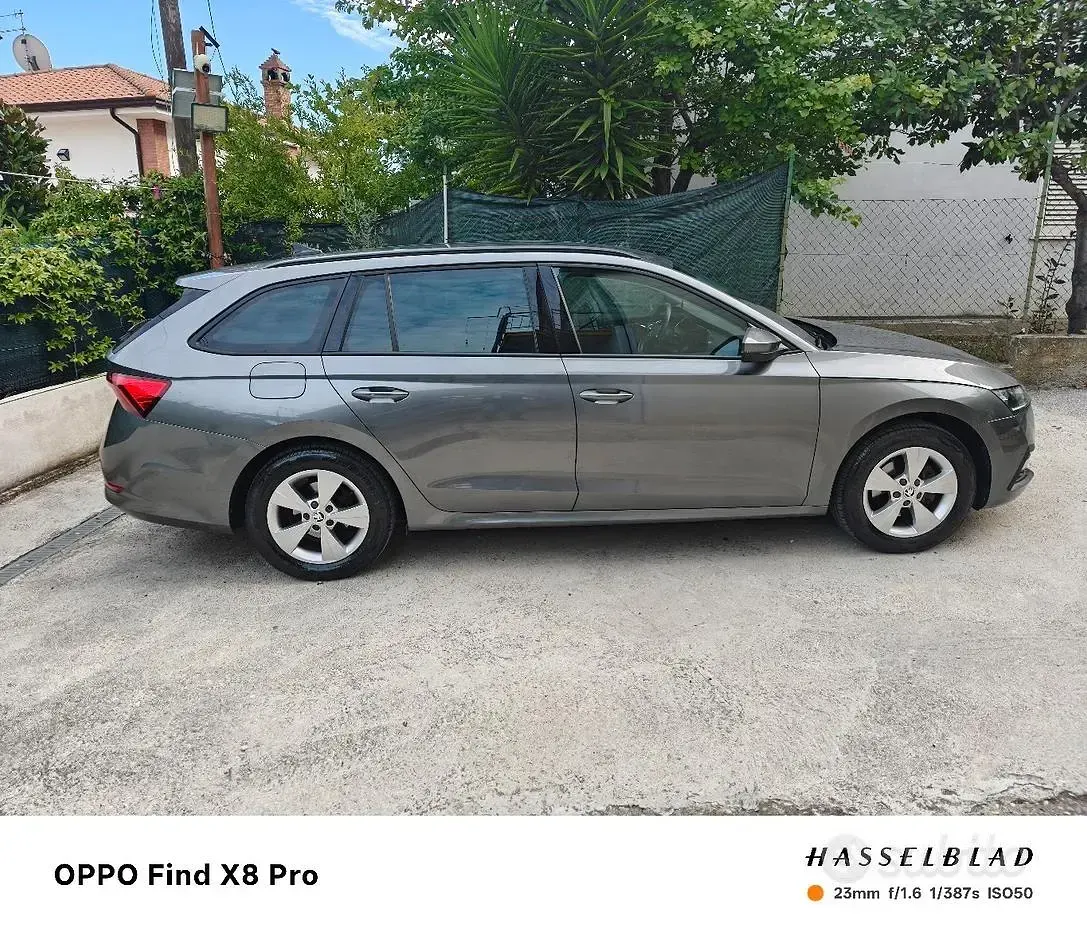 Usata Skoda Octavia 116 CV (85 kW) 2022 Grigio Station wagon