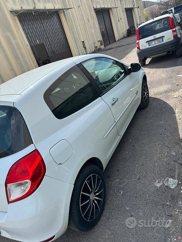 Usata Renault Clio II 2009 Berlina