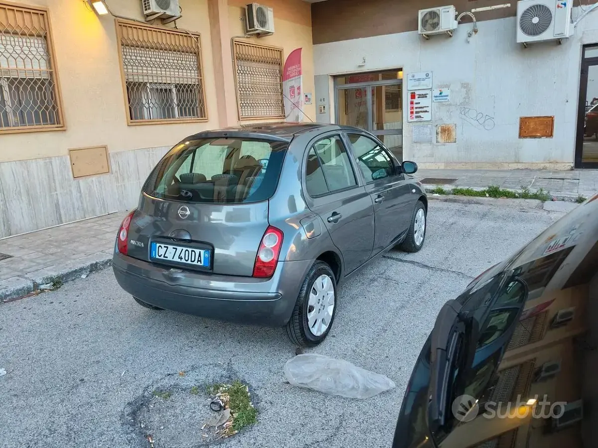 Usata Nissan Micra 80 CV (58 kW) 2007 Grigio Berlina