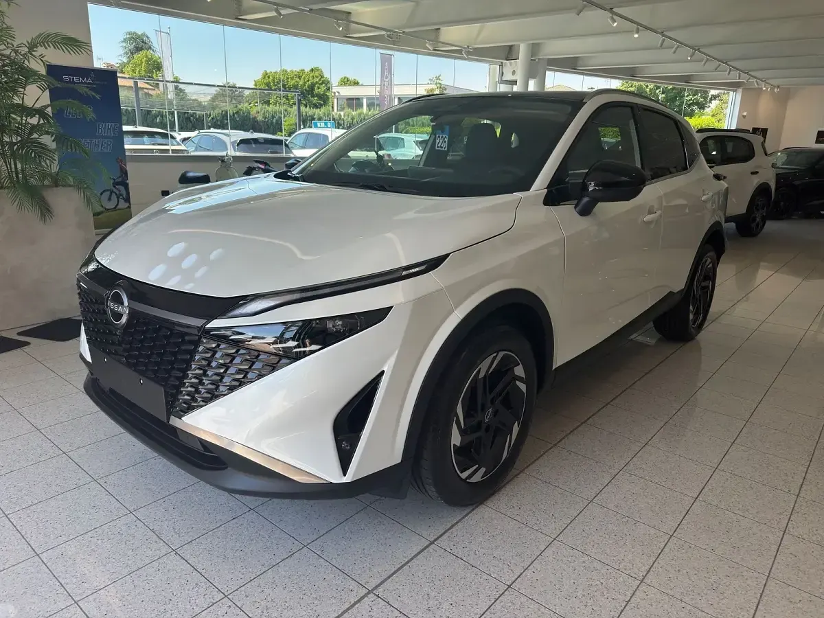 Usata Nissan Qashqai N-Connecta 158 CV (116 kW) 2026 SUV