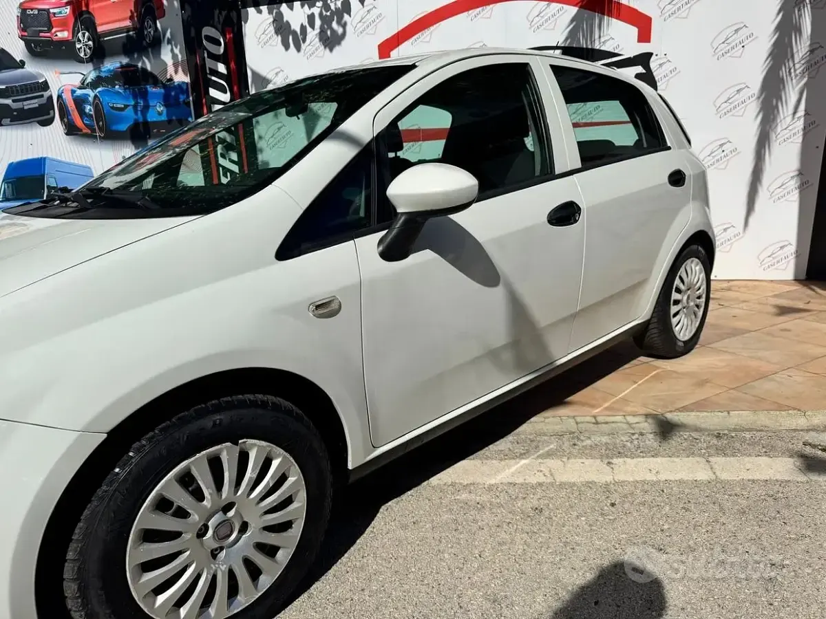 Usata Fiat Punto Evo S 75 CV (55 kW) 2011 Bianco Utilitaria