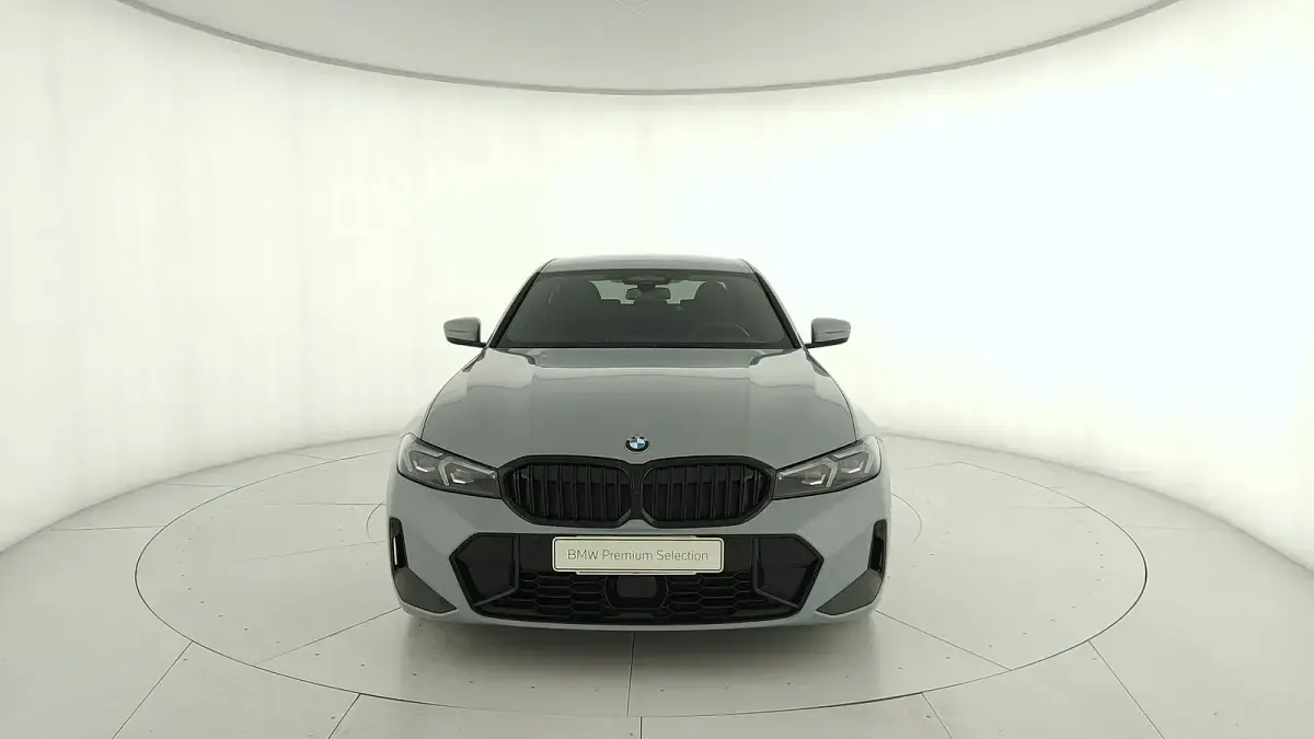 Usata BMW 320e M Sport 2025 Grigio Berlina