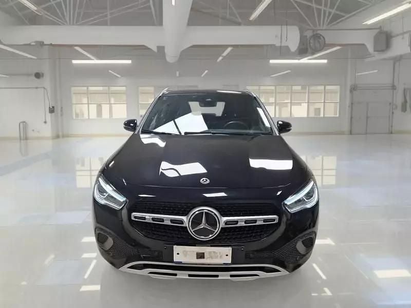 Usata Mercedes GLA250 160 CV (117 kW) 2022 Nero SUV
