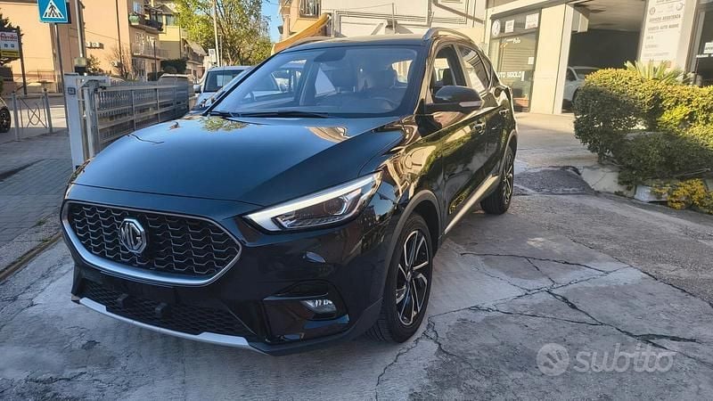 Usata MG ZS Luxury 106 CV (77 kW) 2024 Nero SUV