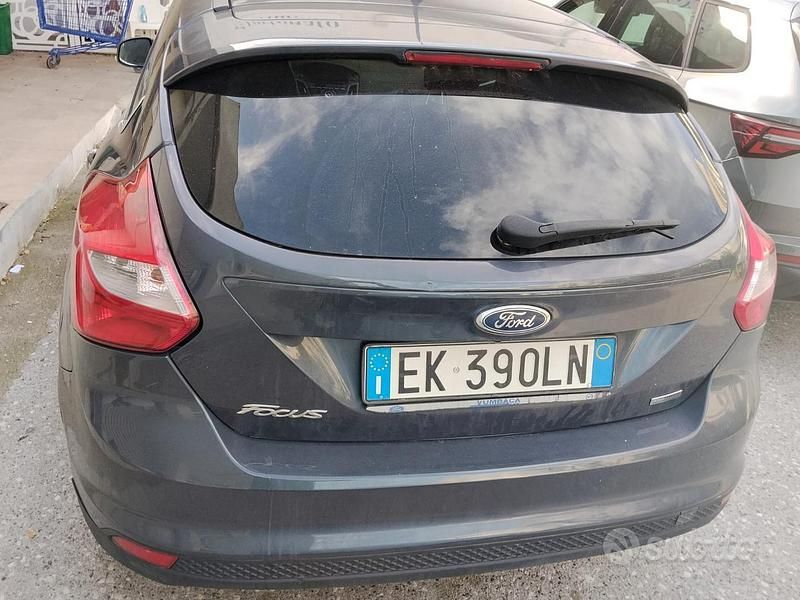 Usata Ford Focus 95 CV (69 kW) 2012 Berlina