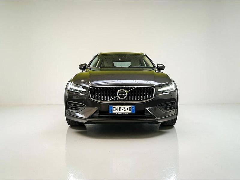 Usata Volvo V60 Core 197 CV (144 kW) 2023 Grigio Station wagon