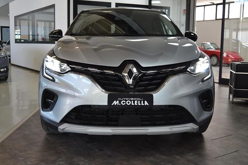 Usata Renault Captur Techno 101 CV (74 kW) 2022 Argento SUV