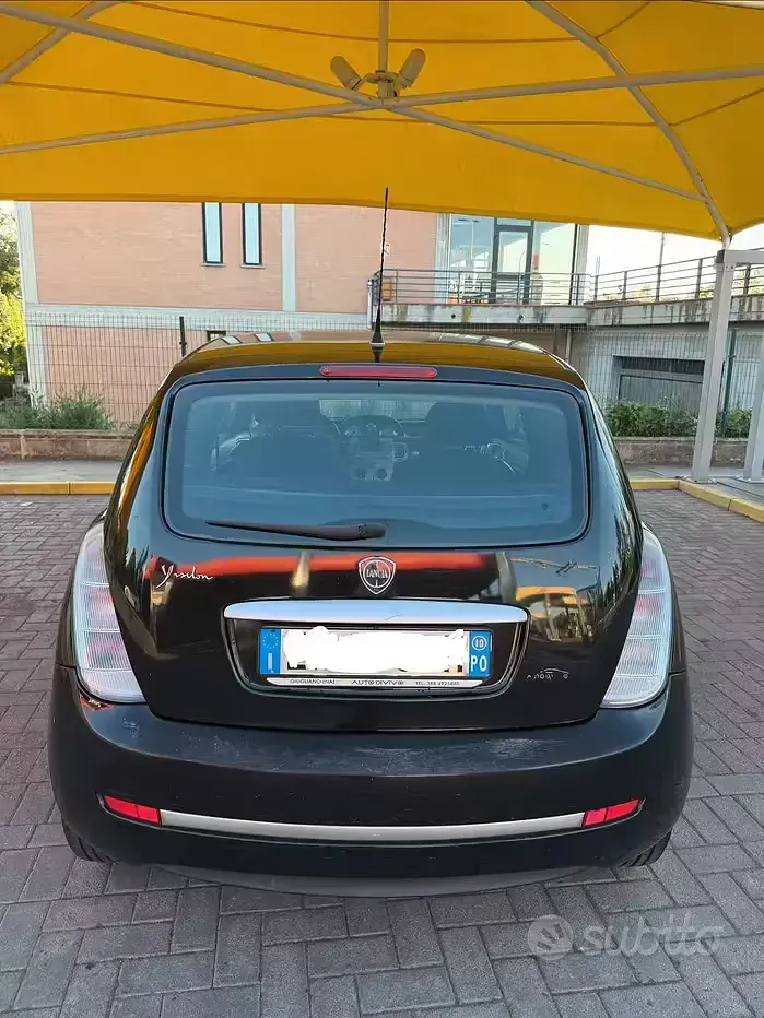 Usata Lancia Ypsilon 60 CV (44 kW) 2010 Nero Utilitaria