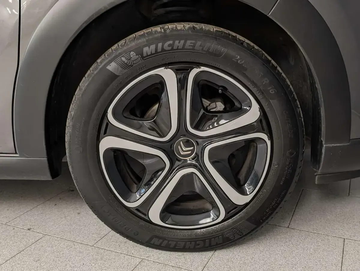 Usata Citroën C3 Feel 82 CV (60 kW) 2022 Grigio Utilitaria