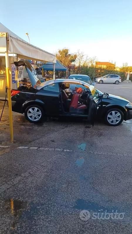 Usata Renault Mégane Cabriolet 120 CV (88 kW) 2005 Nero Cabrio