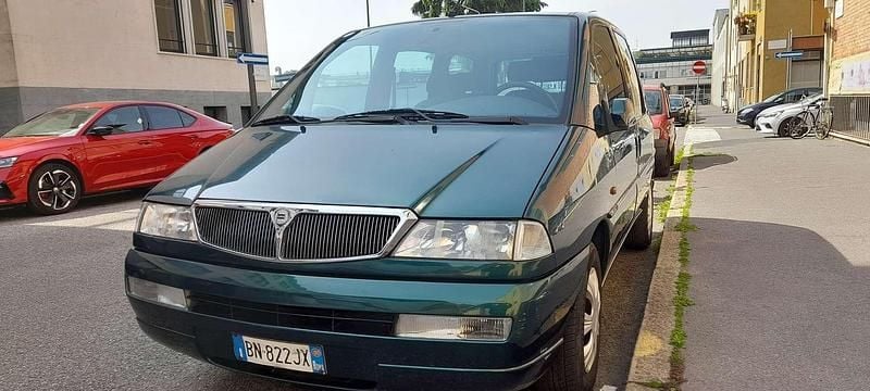 Usata Lancia Zeta 136 CV (100 kW) 2000 Verde Monovolume