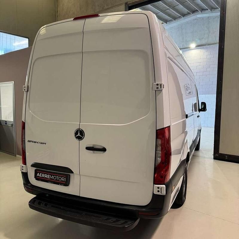 Usata Mercedes Sprinter 170 CV (125 kW) 2021 Bianco artico Furgone