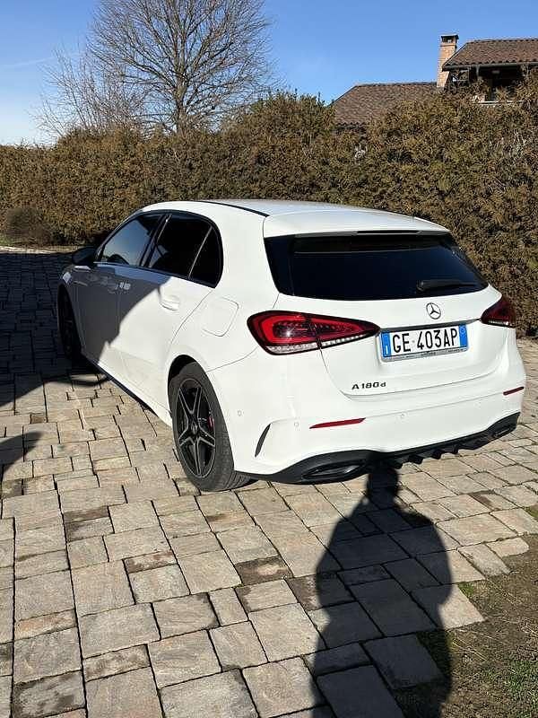 Usata Mercedes A180 Premium 116 CV (85 kW) 2021 Berlina