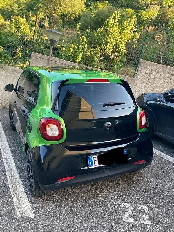 Usata Smart ForFour Electric Drive 60 kW (82 CV) 2017 Nero Utilitaria