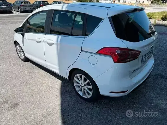 Usata Ford B-MAX Business Edition 95 CV (69 kW) 2015 Bianco Monovolume