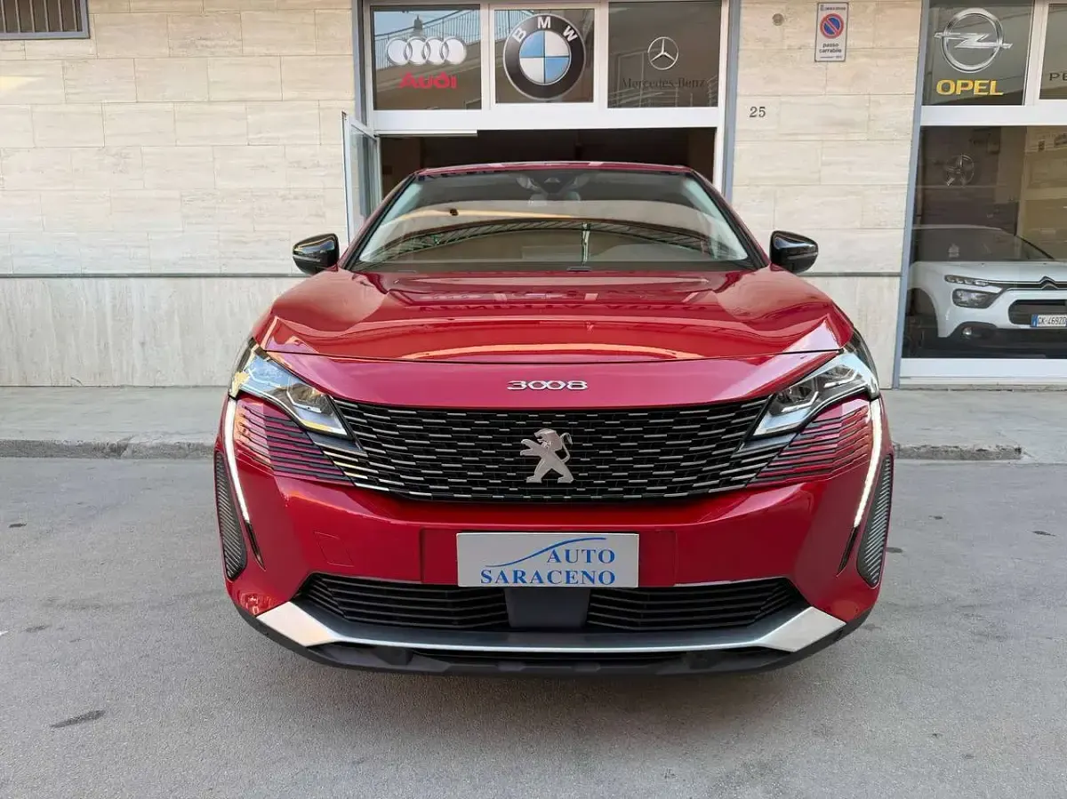 Usata Peugeot 3008 Allure 131 CV (96 kW) 2022 Rosso ultimate madreperla SUV