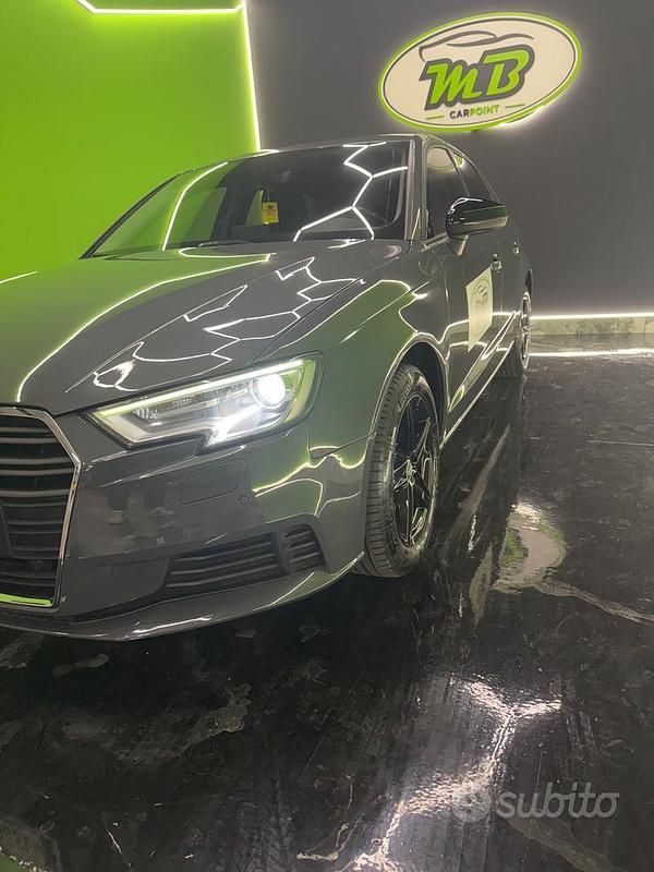 Usata Audi A3 Admired 116 CV (85 kW) 2019 Grigio Berlina