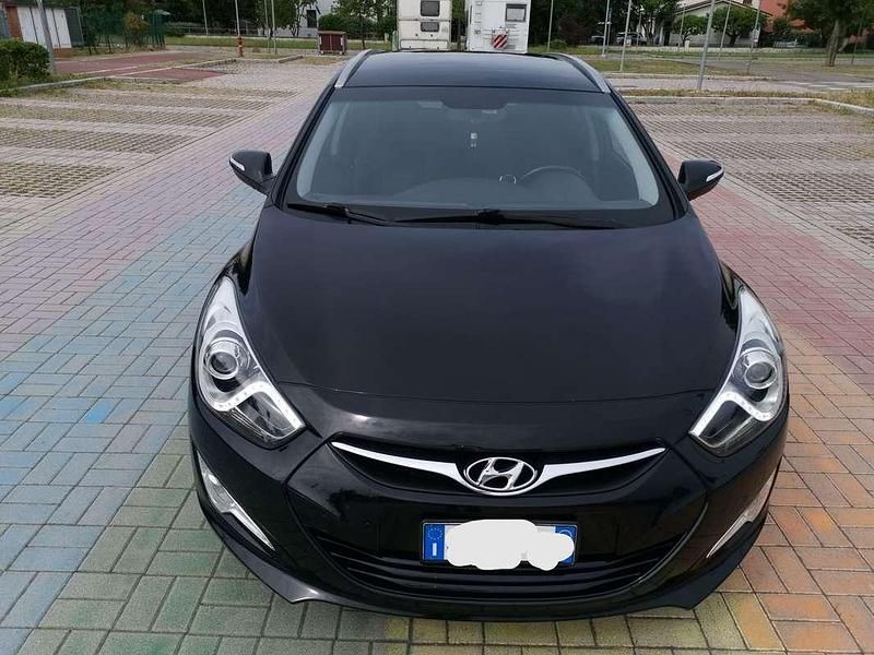 Nero Usata 2015 Hyundai i40 Station wagon | 7000 € (Ottimo prezzo) - Immagine 1/4