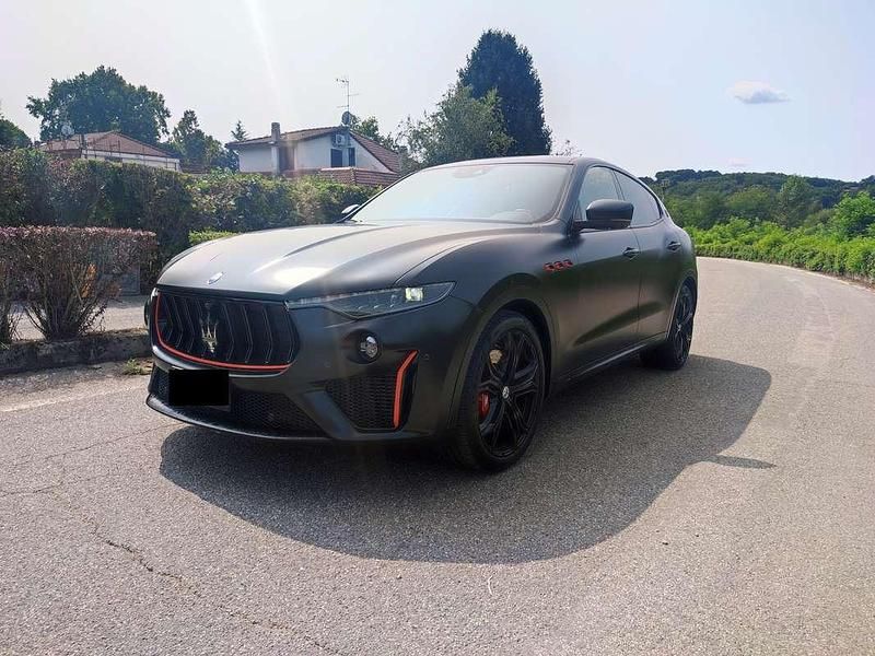 Usata Maserati Levante 530 CV (389 kW) 2021 Nero SUV