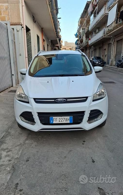 Usata Ford Kuga Titanium 120 CV (88 kW) 2016 Bianco SUV